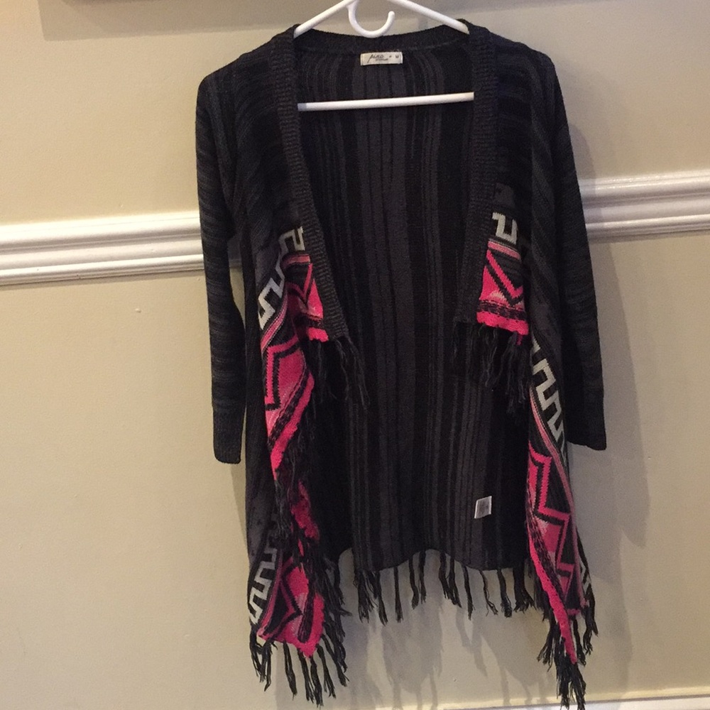 Back and pink flared cardigan